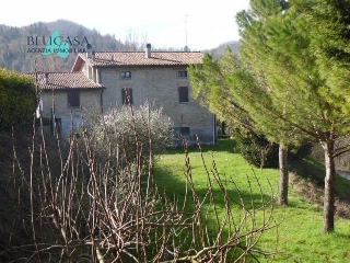 zoom immagine (Rustico 325 mq, soggiorno, più di 3 camere, zona Civitella di Romagna)