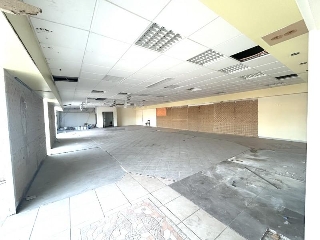 zoom immagine (Ufficio 500 mq, più di 3 camere, zona Sant'Egidio)
