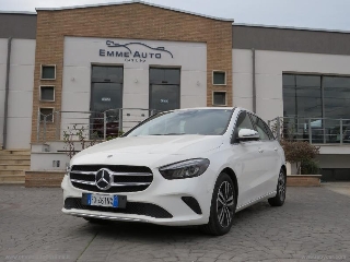 zoom immagine (MERCEDES-BENZ B 180 d Automatic Business Extra)