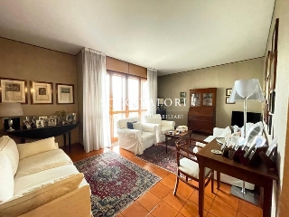 zoom immagine (Appartamento 120 mq, soggiorno, 2 camere)