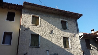 zoom immagine (Casa a schiera 110 mq, soggiorno, zona Alano di Piave - Centro)