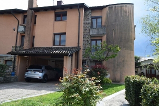 zoom immagine (Villa 220 mq, soggiorno, 3 camere, zona Mainizza)