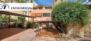 zoom immagine (Casa singola 300 mq, soggiorno, 4 camere, zona Ficarazzi)