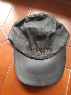 zoom immagine (Cappellino Adidas in pelle nero)